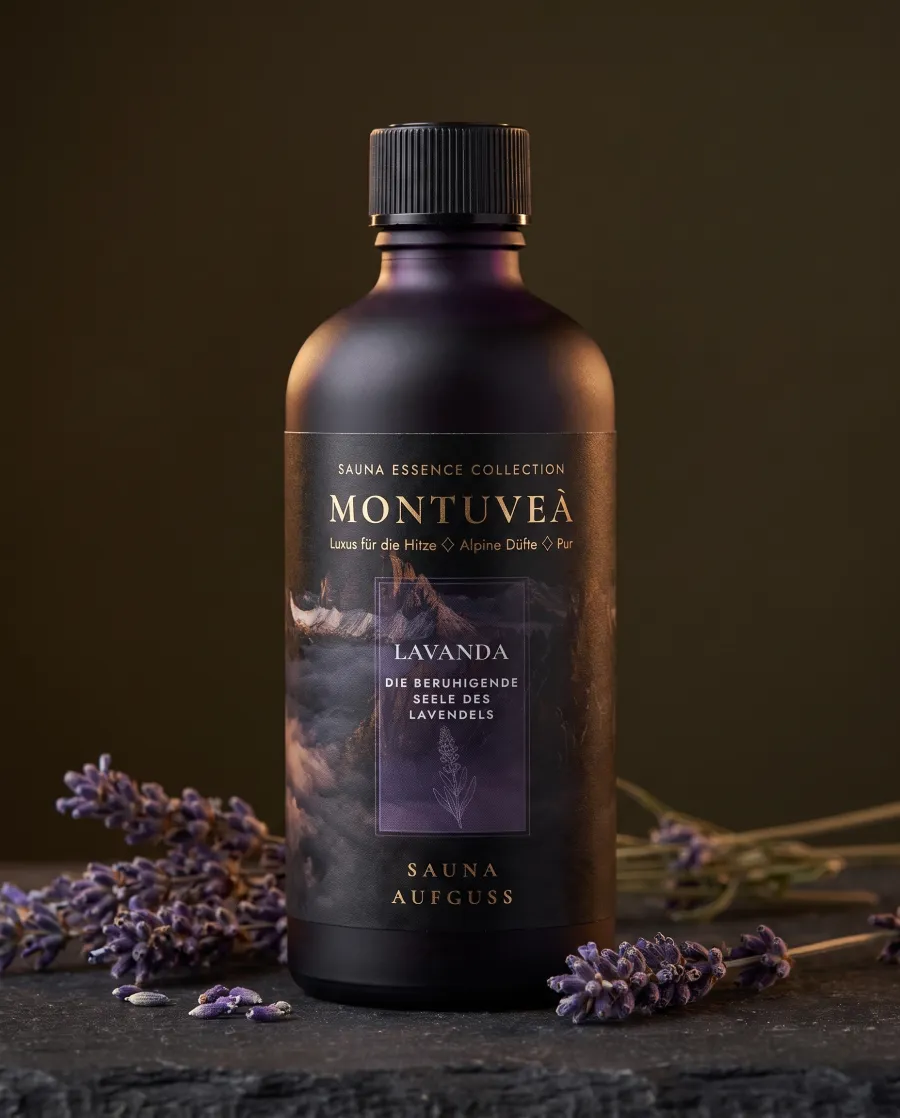 KI-generiertes Symbolbild: Aufgussflasche Lavanda mit Lavendel.